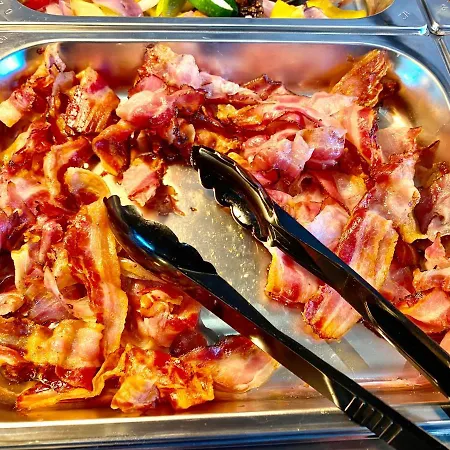& Restaurant Barca Готель Кошице