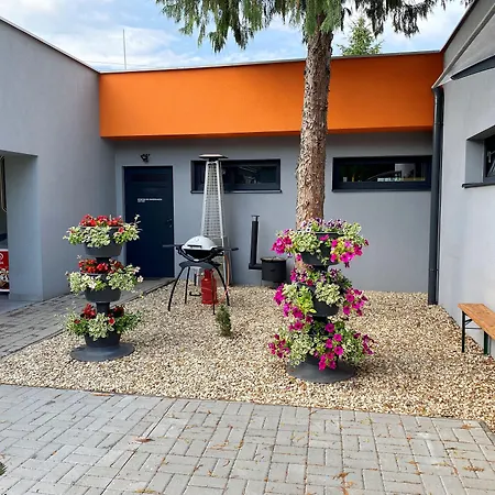 & Restaurant Barca 3*